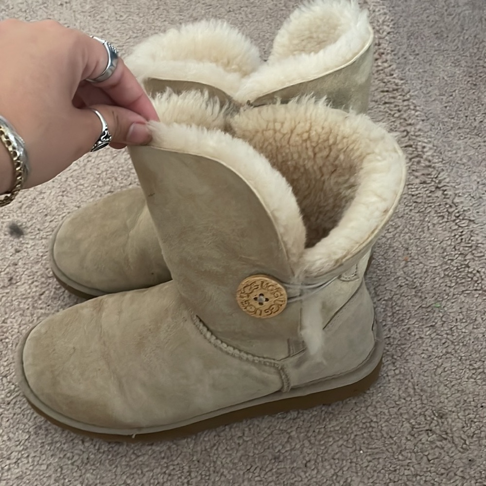 Bailey Button Uggs - image 3
